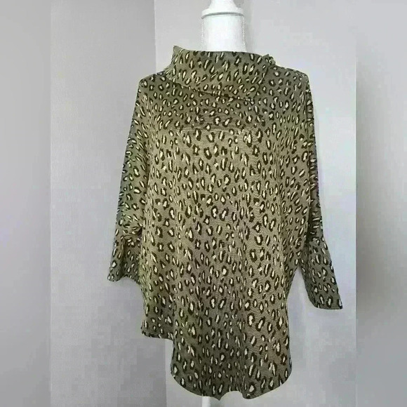 Animal Print Asemetrical Poncho - Picture 1 of 12